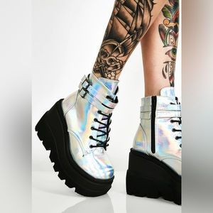 DollsKill Demonia Spaced Out Technopagan Boots 7 Iridescent Silver Holographic